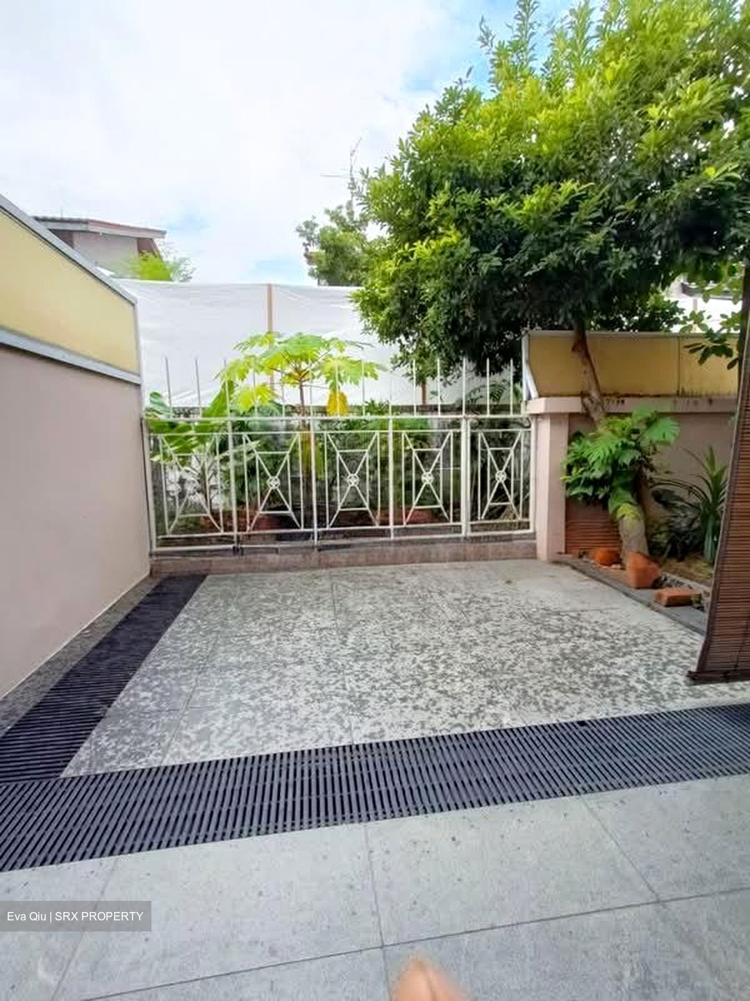 East View Garden (D16), Terrace #628558811
